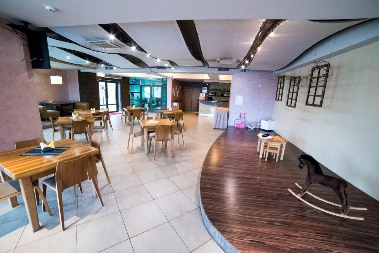 Hotel Tigra Priekuļi Dış mekan fotoğraf