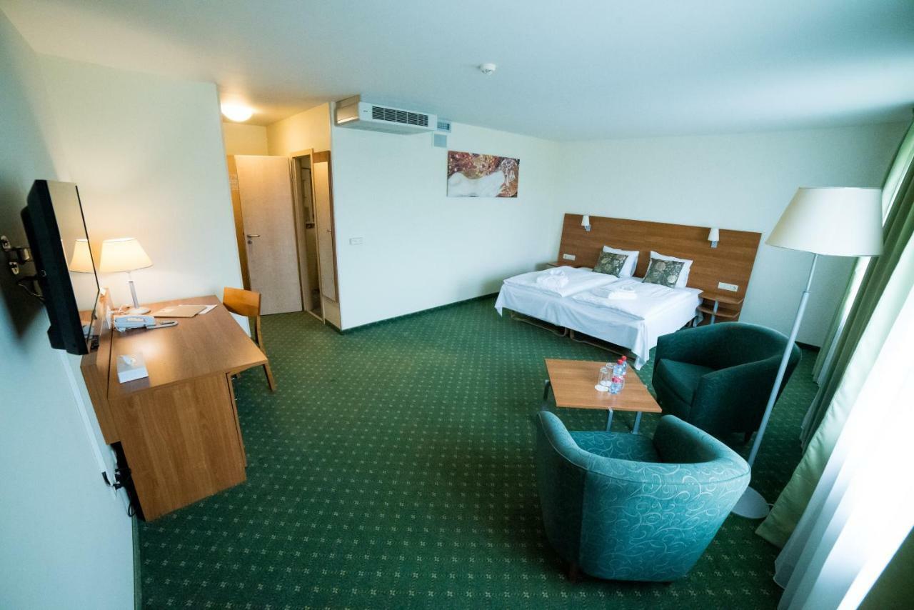 Hotel Tigra Priekuļi Dış mekan fotoğraf
