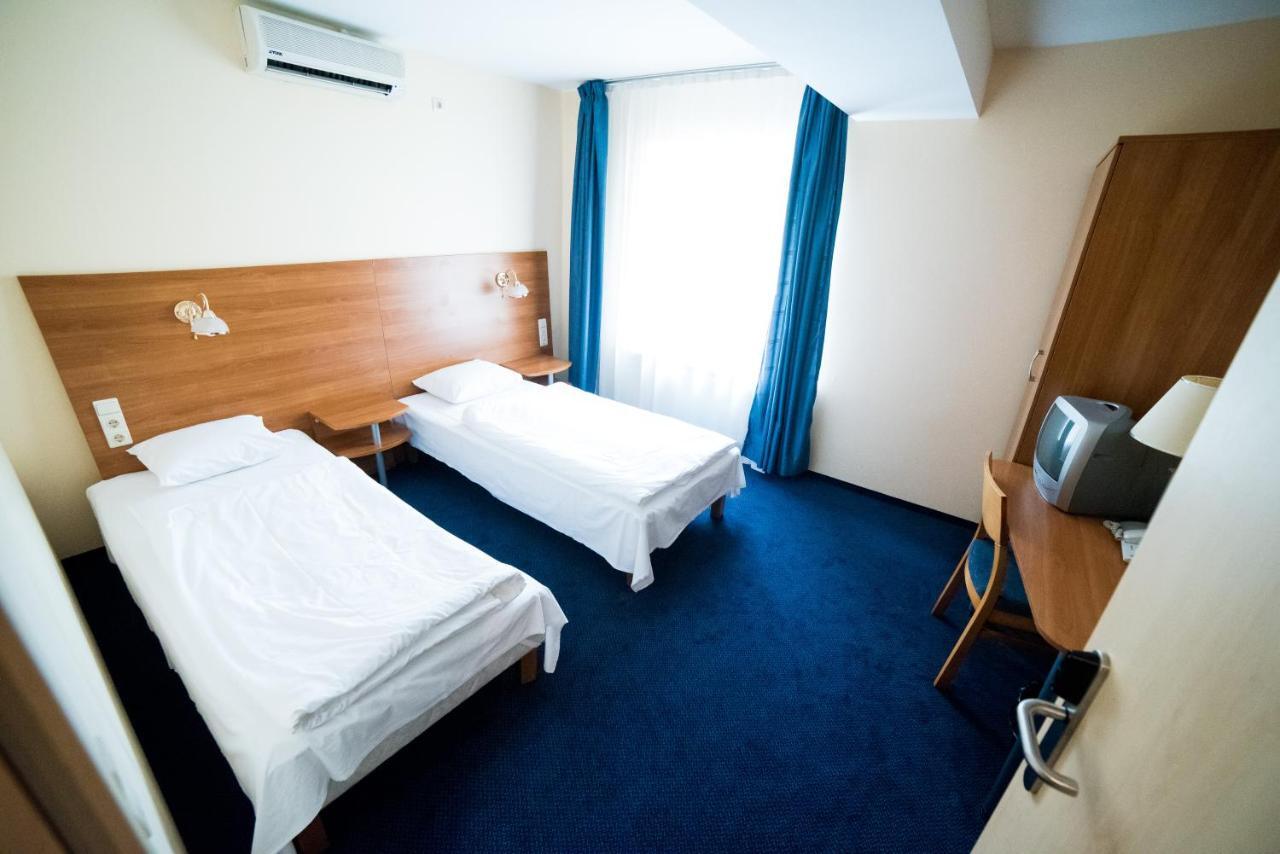 Hotel Tigra Priekuļi Dış mekan fotoğraf